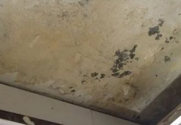 鹤岗阳台漏水维修公司分享下鹤岗卫生间渗水维修需要注意哪些问题。